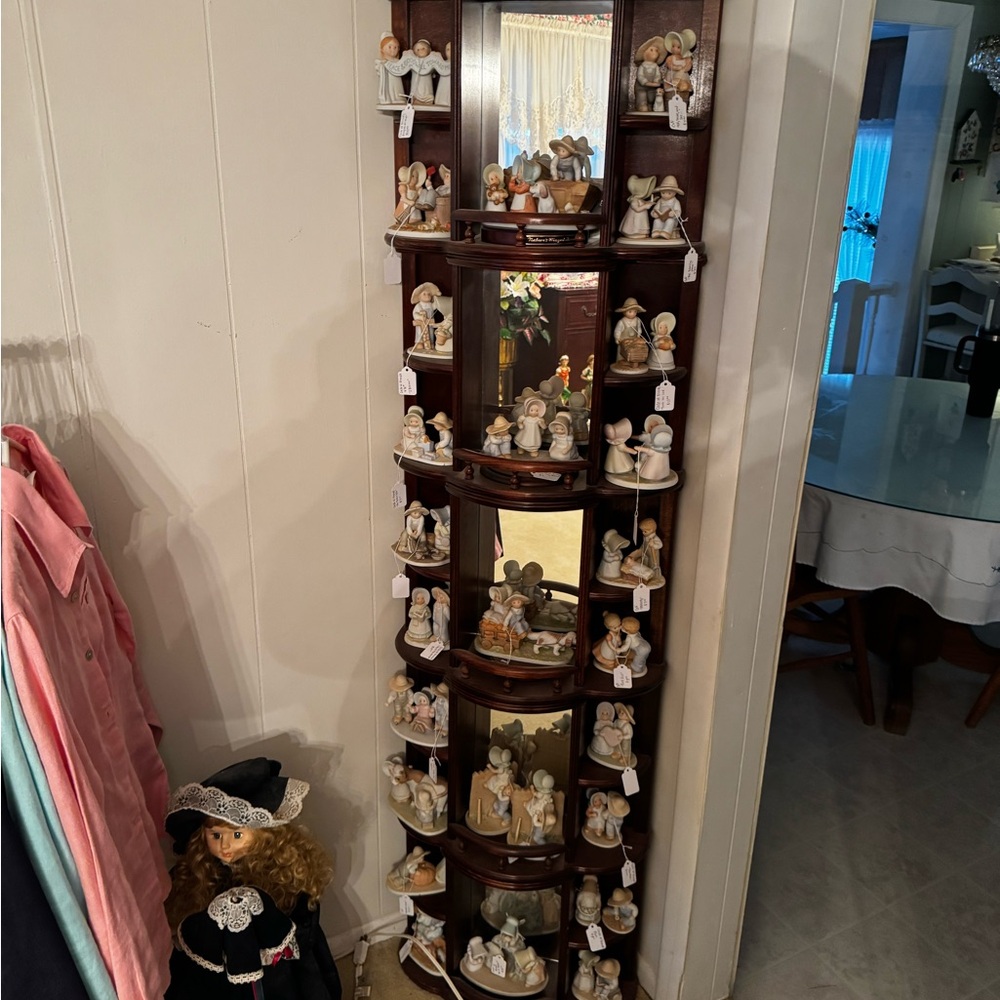 Circle of friends figurines, by Homeco (Home Interiors) shelf not for sale!